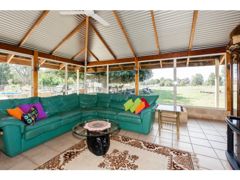 899 Elliott Road, Keysbrook WA 6126