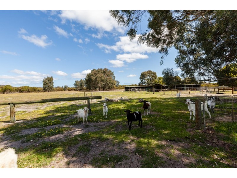 899 Elliott Road, Keysbrook WA 6126