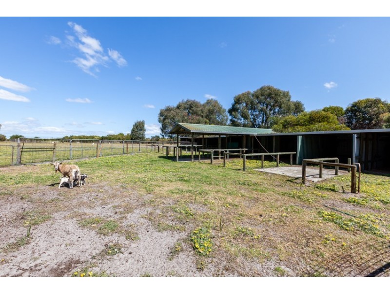 899 Elliott Road, Keysbrook WA 6126