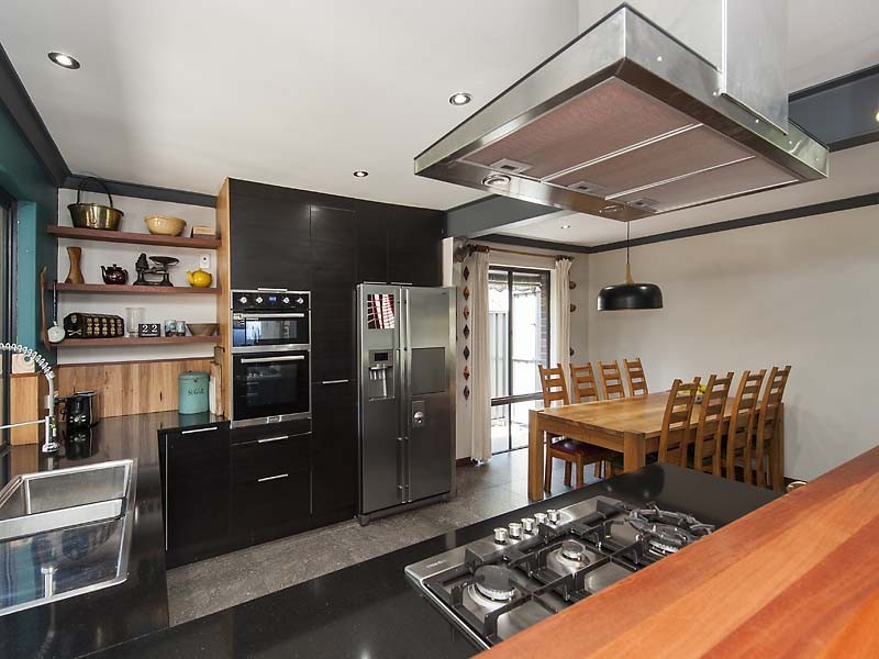 8 Ivanhoe Crescent, Falcon WA 6210