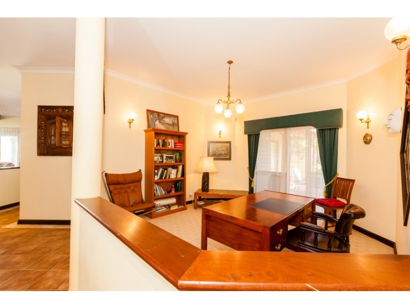 111 Leslie Street, Mandurah WA 6210