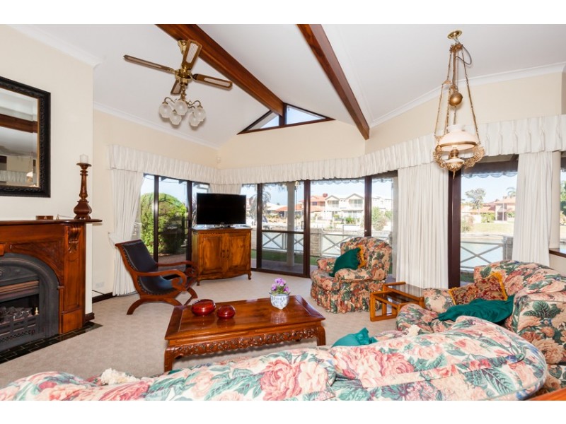 111 Leslie Street, Mandurah WA 6210