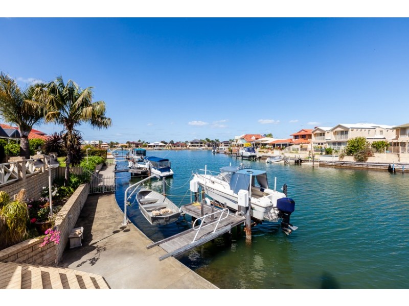 111 Leslie Street, Mandurah WA 6210