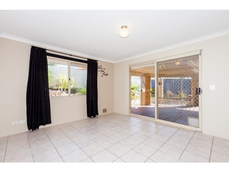 1/32 Caravel Way, Halls Head WA 6210