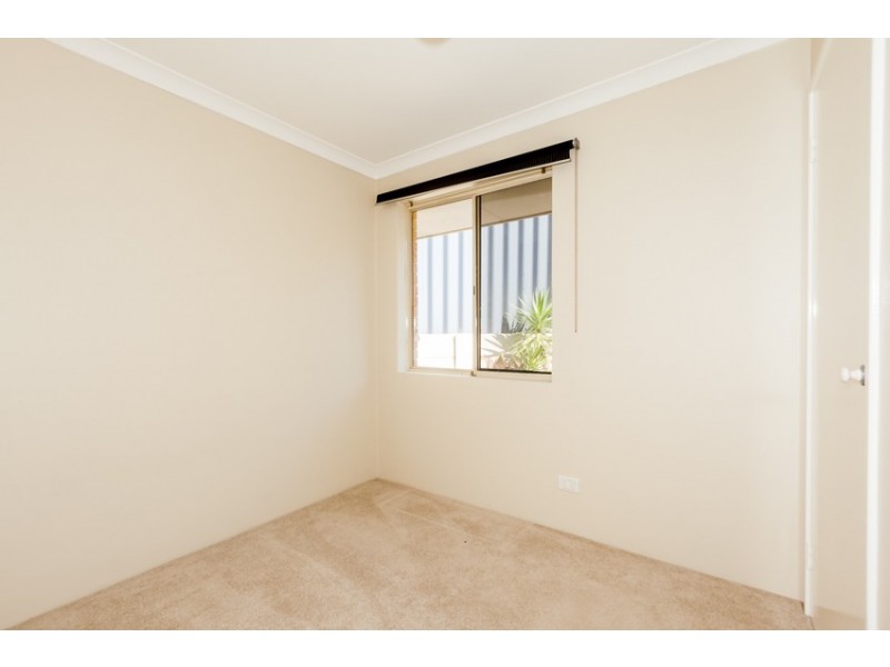 1/32 Caravel Way, Halls Head WA 6210