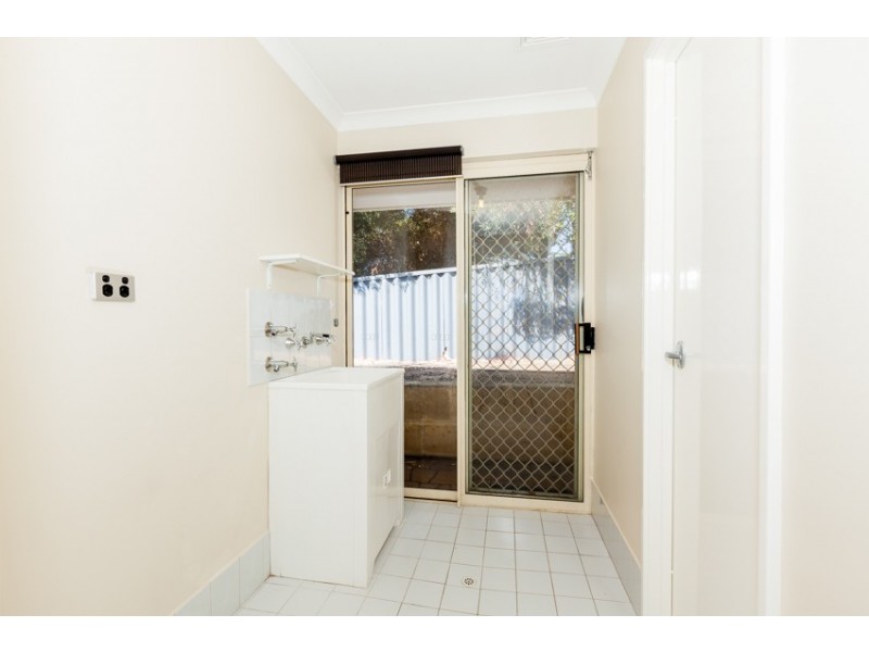 1/32 Caravel Way, Halls Head WA 6210