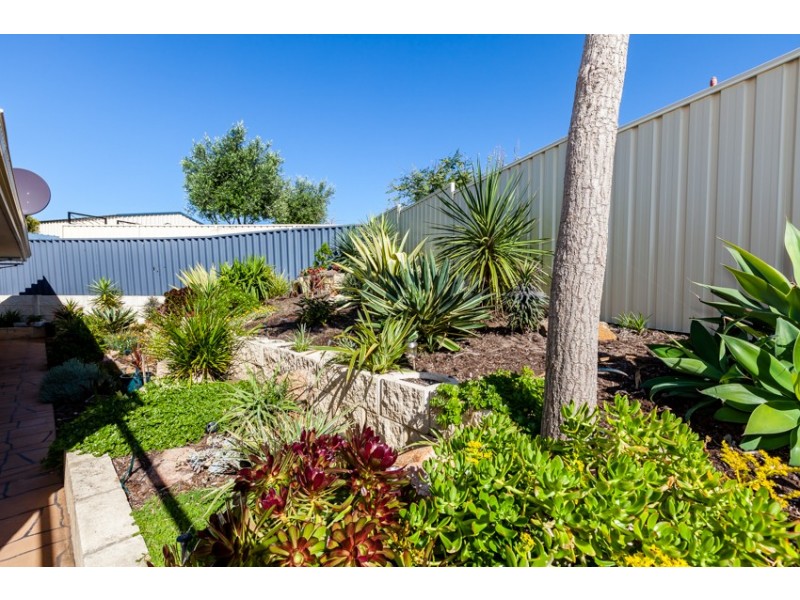 1/32 Caravel Way, Halls Head WA 6210