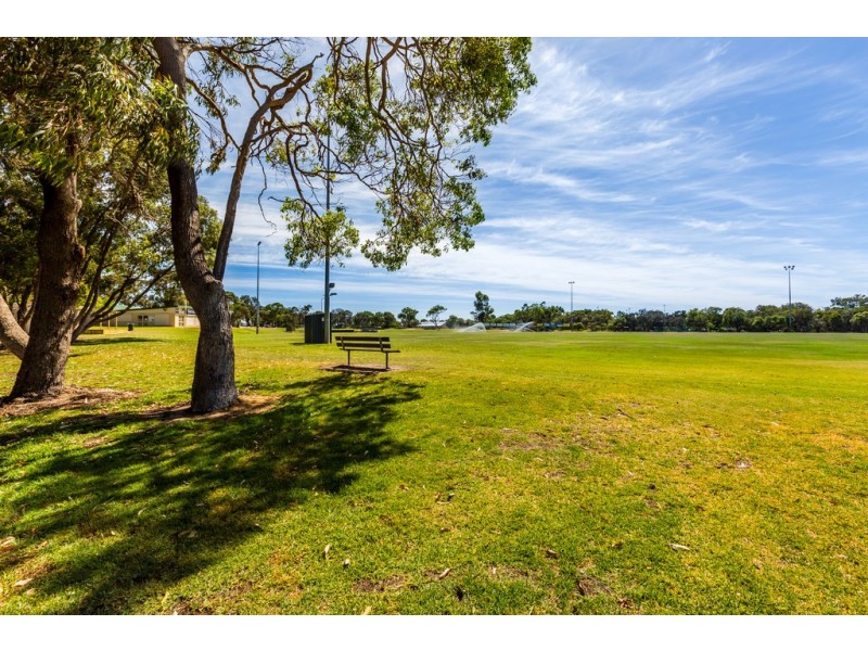 9 Merlin Street, Falcon WA 6210