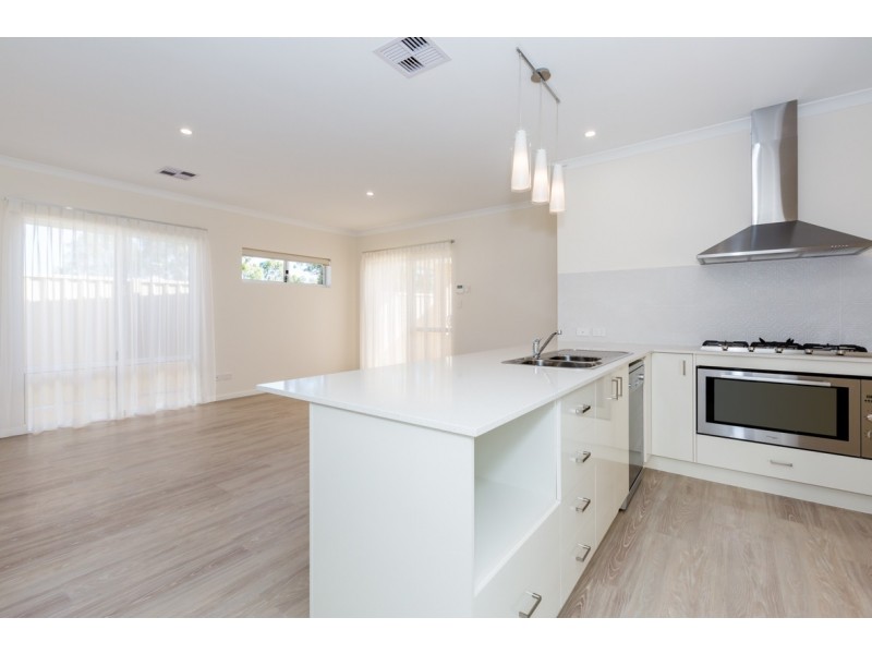 19 Encourage Loop, Dudley Park WA 6210