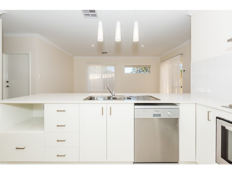 19 Encourage Loop, Dudley Park WA 6210