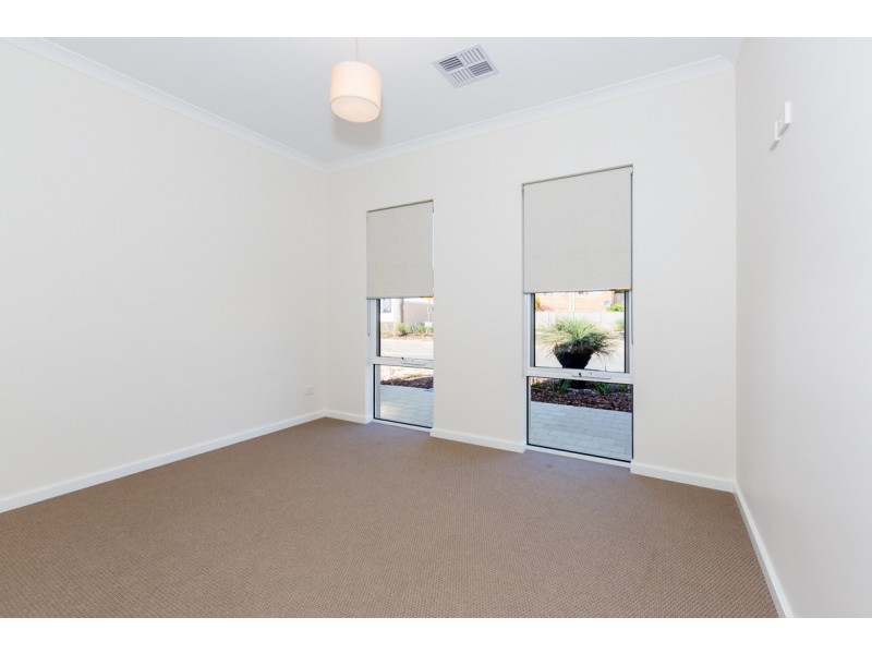 19 Encourage Loop, Dudley Park WA 6210