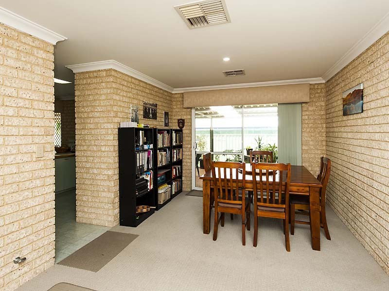 10 Oakleigh Drive, Erskine WA 6210