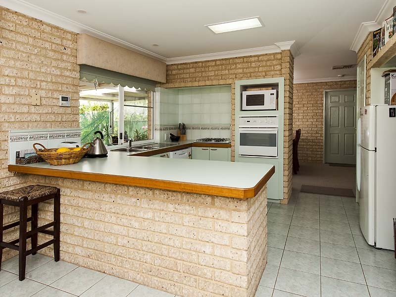 10 Oakleigh Drive, Erskine WA 6210