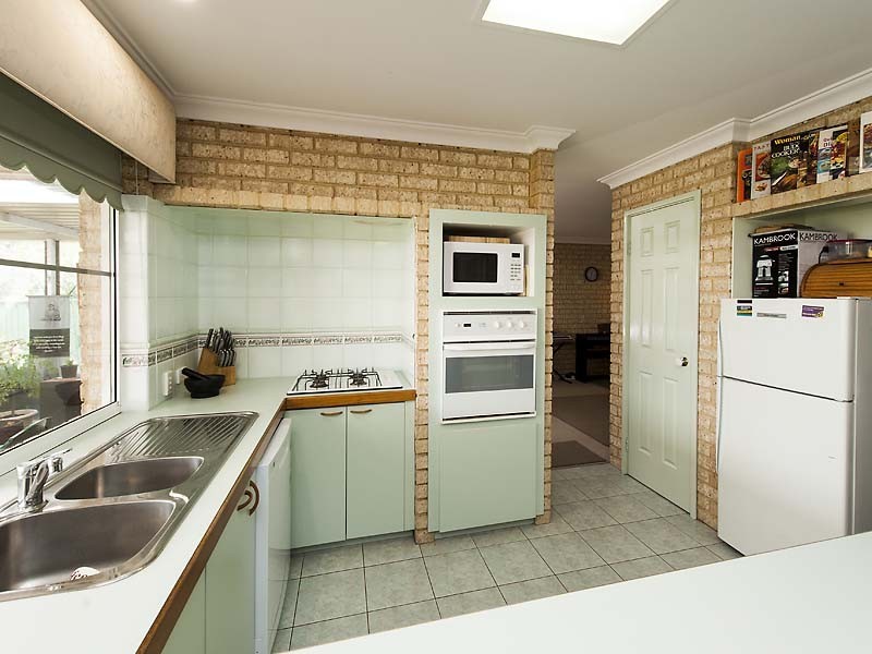 10 Oakleigh Drive, Erskine WA 6210