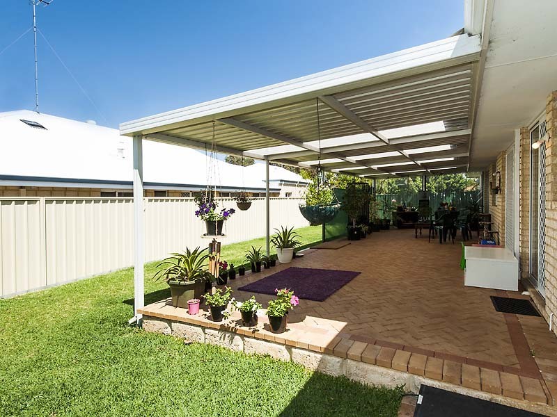 10 Oakleigh Drive, Erskine WA 6210