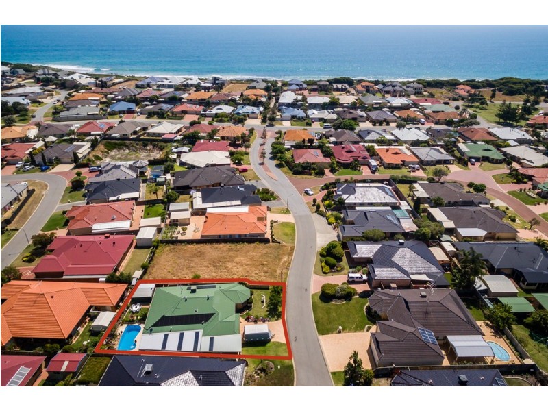 15 Castaway Cove, Halls Head WA 6210