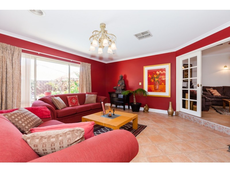 15 Castaway Cove, Halls Head WA 6210