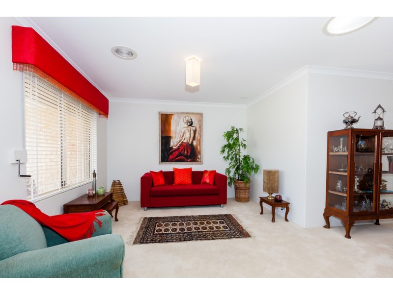 15 Castaway Cove, Halls Head WA 6210