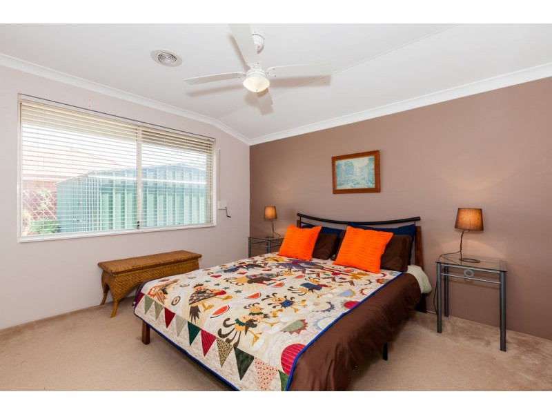 15 Castaway Cove, Halls Head WA 6210