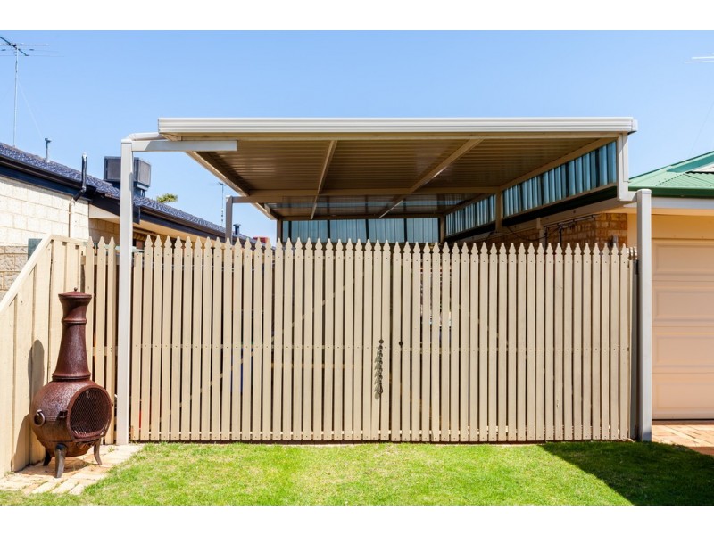 15 Castaway Cove, Halls Head WA 6210