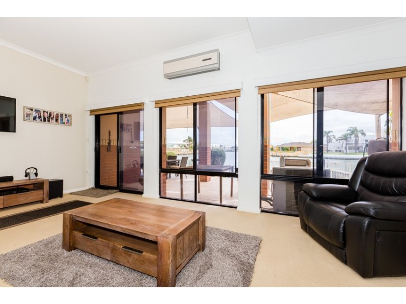 48 Waterside Drive, Mandurah WA 6210