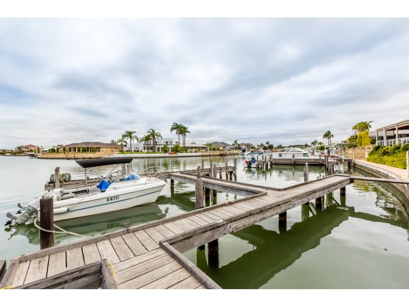48 Waterside Drive, Mandurah WA 6210