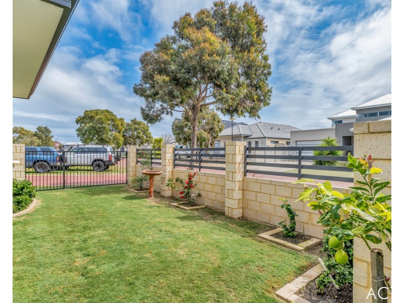 6 Gael Place, Dudley Park WA 6210