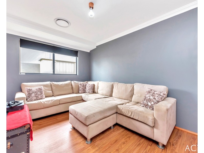 6 Gael Place, Dudley Park WA 6210