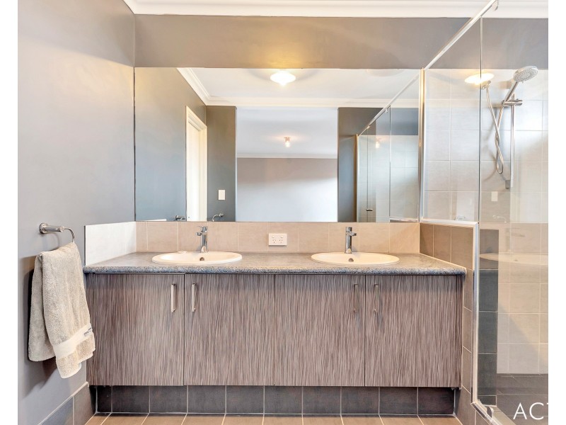 6 Gael Place, Dudley Park WA 6210