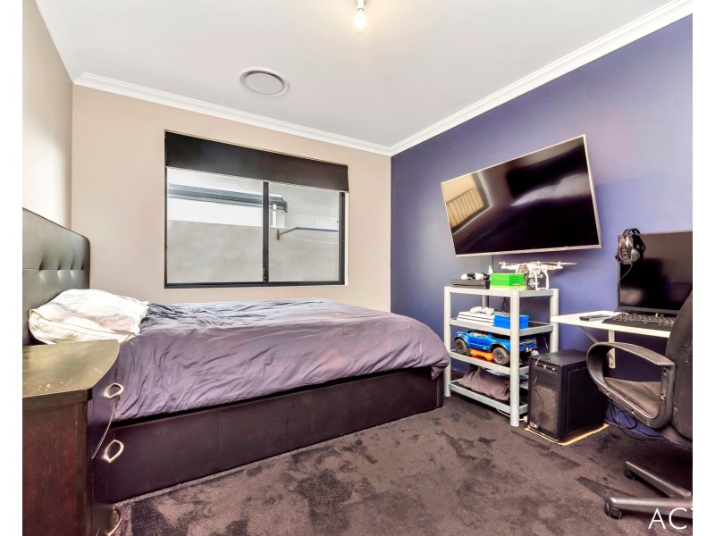 6 Gael Place, Dudley Park WA 6210