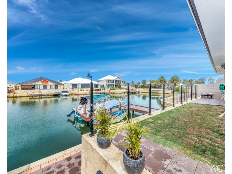 6 Gael Place, Dudley Park WA 6210