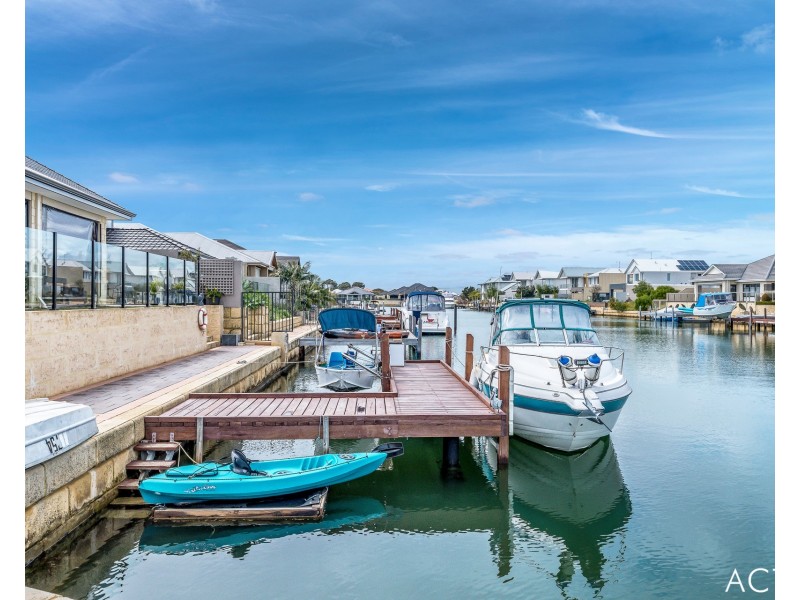 6 Gael Place, Dudley Park WA 6210