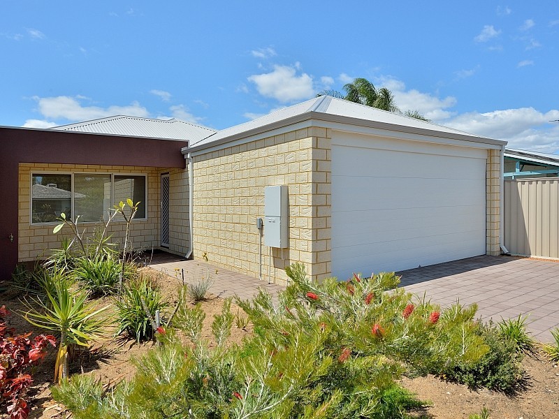 38 Kitchener Street, Dudley Park WA 6210