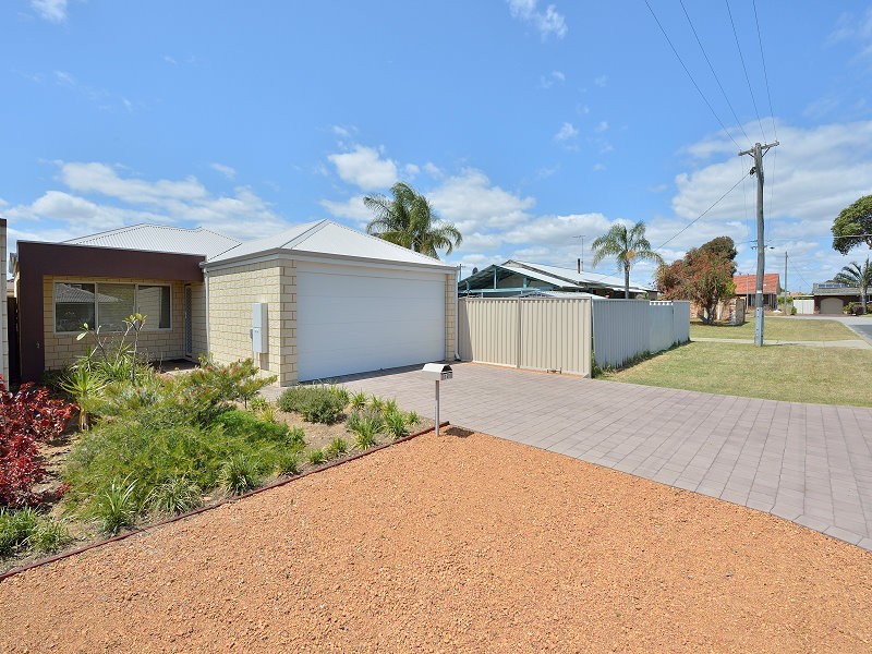 38 Kitchener Street, Dudley Park WA 6210