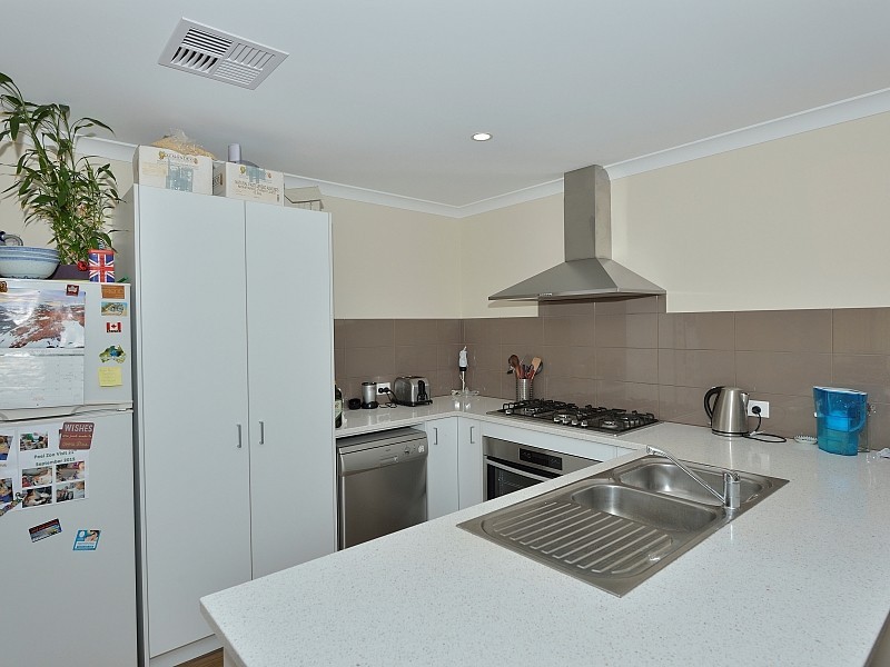 38 Kitchener Street, Dudley Park WA 6210