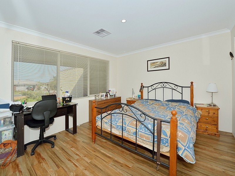 38 Kitchener Street, Dudley Park WA 6210