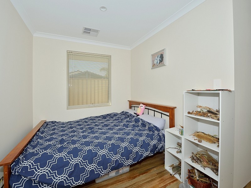 38 Kitchener Street, Dudley Park WA 6210