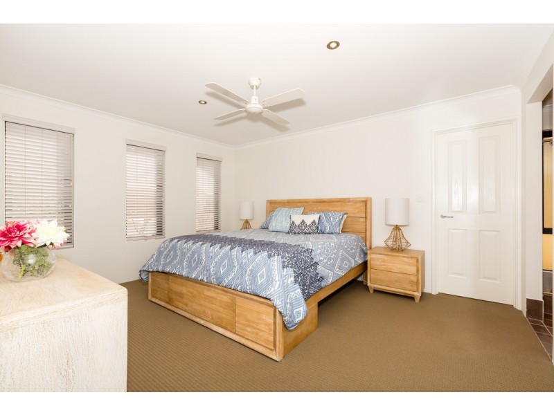 6 Hokitika Drive, Dudley Park WA 6210