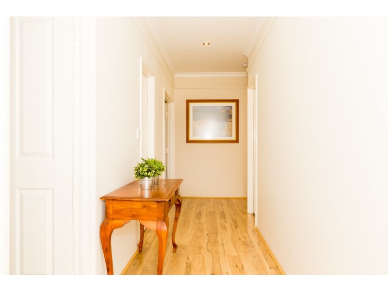 6 Hokitika Drive, Dudley Park WA 6210