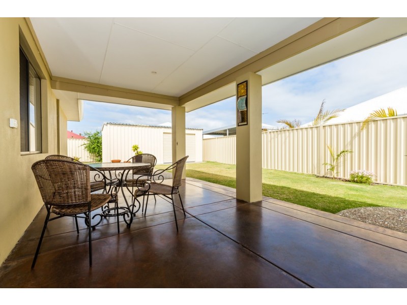 6 Hokitika Drive, Dudley Park WA 6210