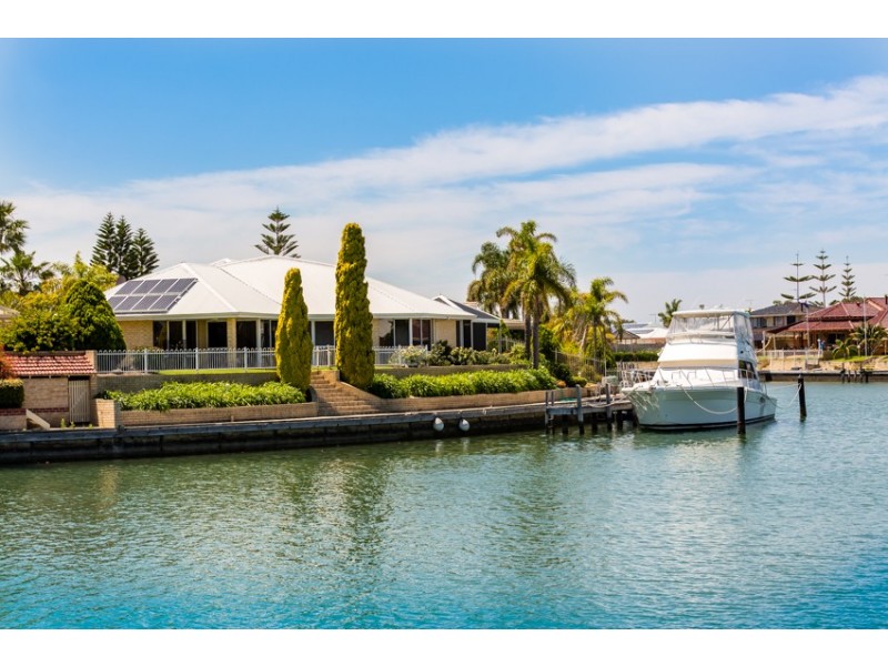 17 Fortescue Court, Dudley Park WA 6210