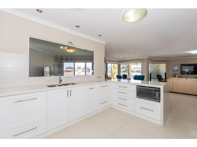 17 Fortescue Court, Dudley Park WA 6210