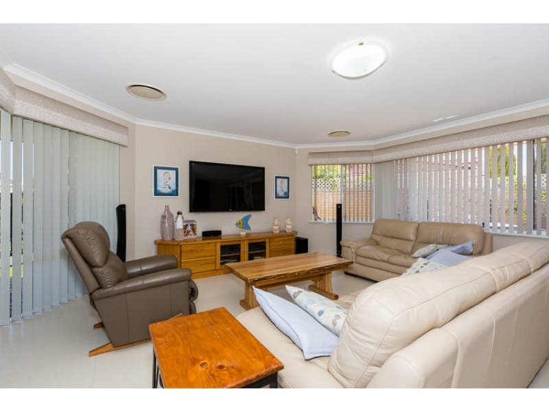 17 Fortescue Court, Dudley Park WA 6210