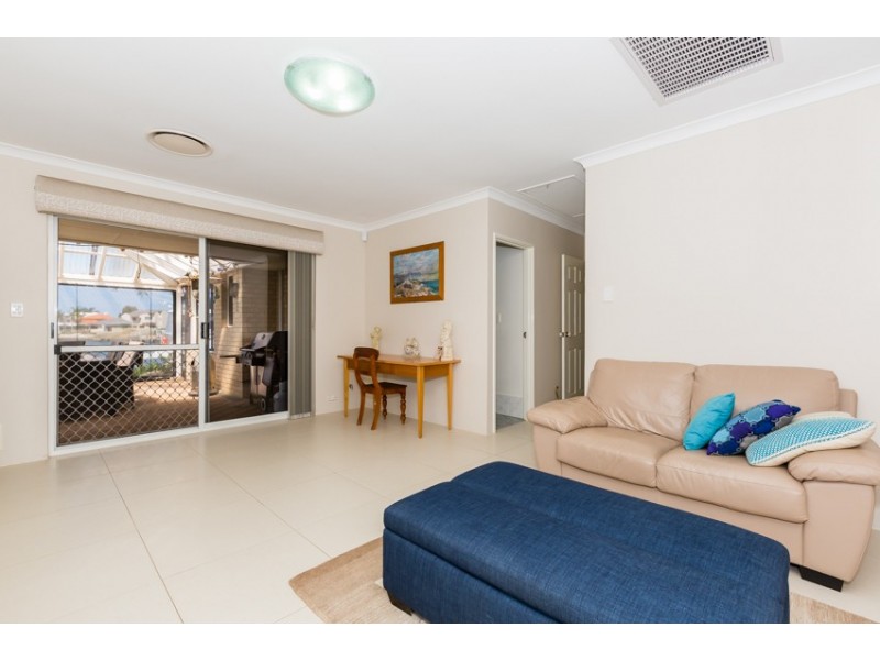 17 Fortescue Court, Dudley Park WA 6210