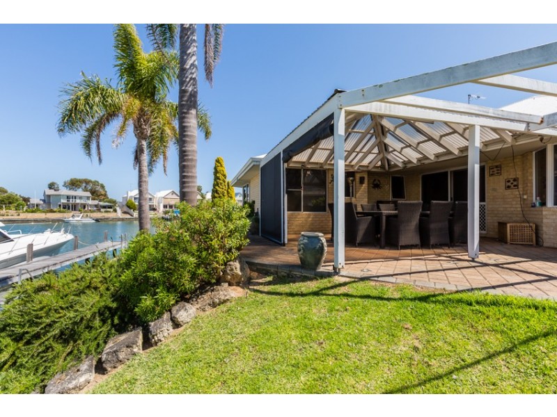 17 Fortescue Court, Dudley Park WA 6210