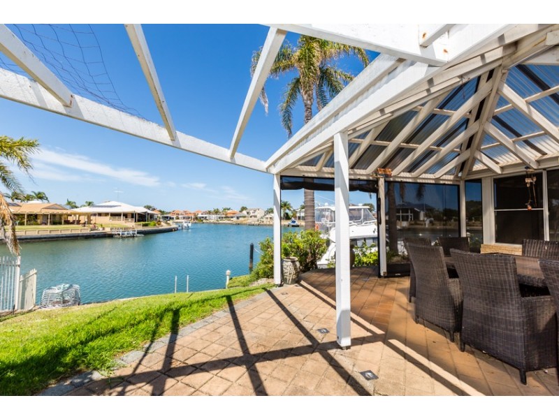 17 Fortescue Court, Dudley Park WA 6210