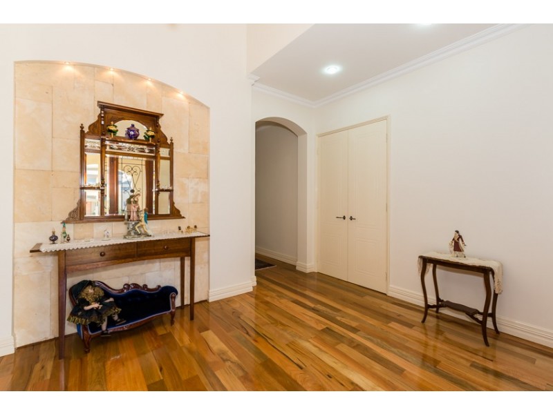 7 Twilight Court, Mandurah WA 6210