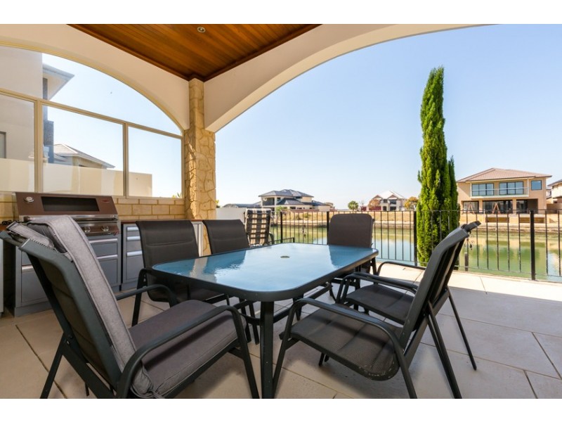 7 Twilight Court, Mandurah WA 6210