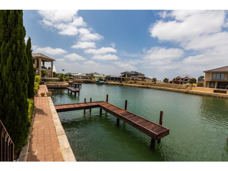 7 Twilight Court, Mandurah WA 6210