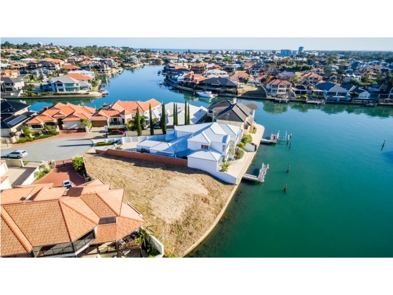 8 Santavea Mews, Halls Head WA 6210